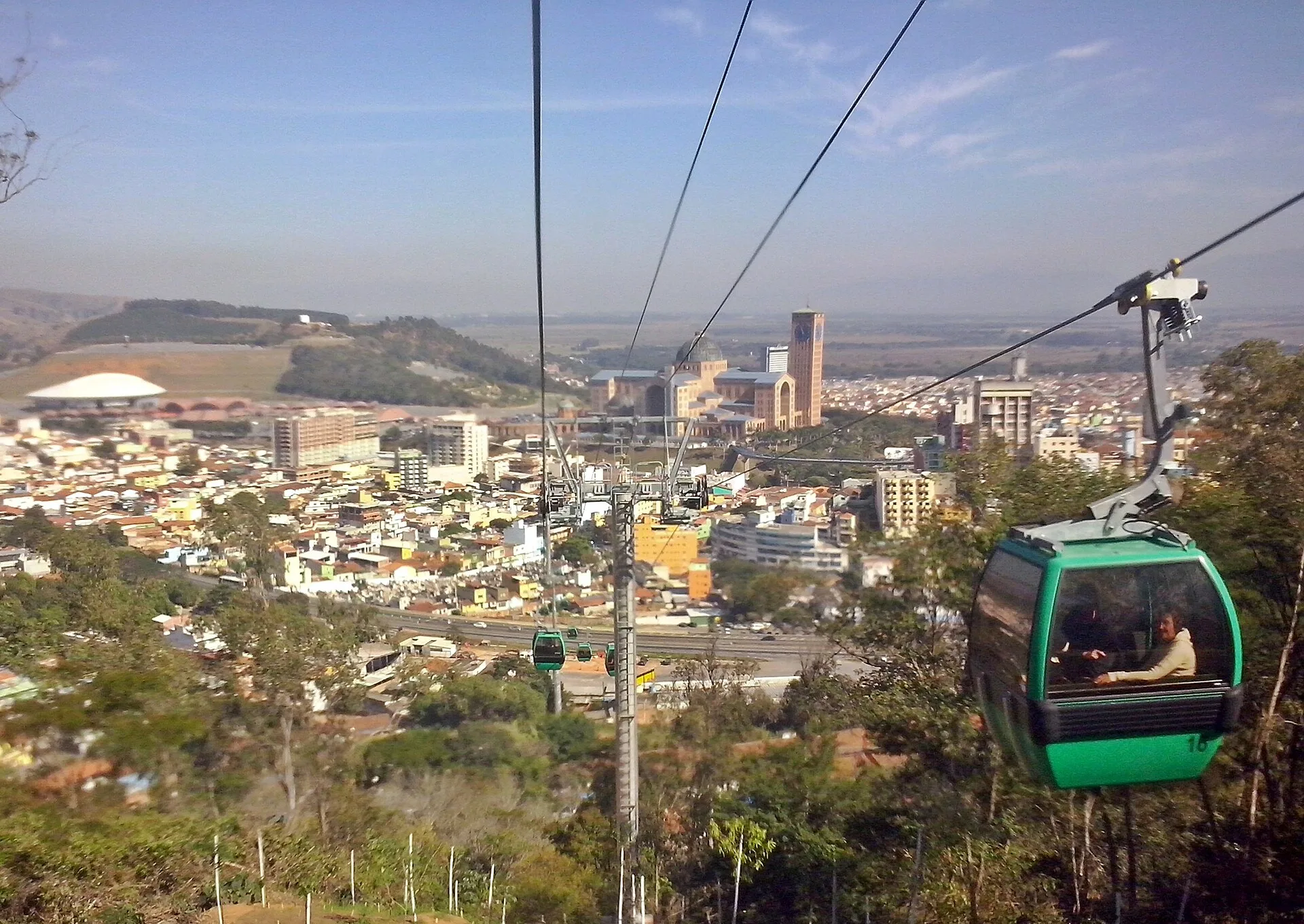 Bondinho sobre a cidade de Aparecida