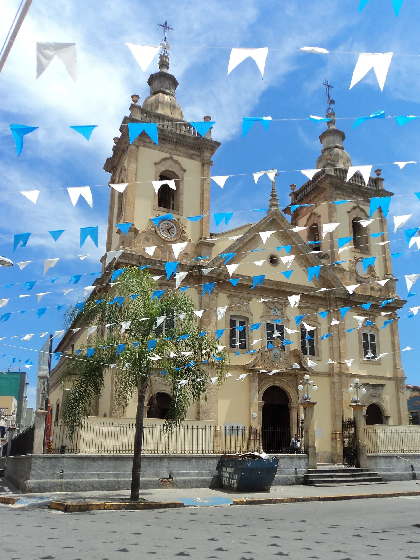 Fachada da Basílica Velha de Aparecida