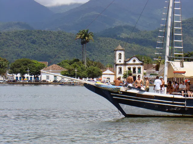 Paraty - Passeio de Escuna